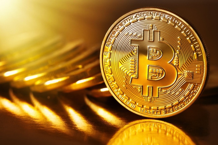 Giá Bitcoin hôm nay 26/1: Bitcoin trượt dốc